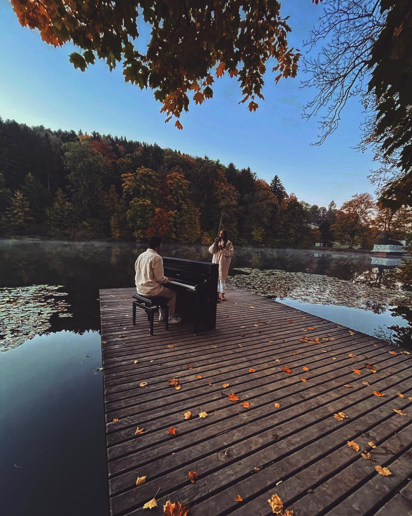 throwback to our piano sessions. did you like them?☺️🍁 
you can find them on all platforms, on youtube with video!🤍

#weareava#ava#piano#vocals#pianosessions#debutalbum#throwback#electropop#pop#innergardening#muve#musikvertrieb#band#trio#music#newcomer#switzerland#trio#stripped#acoustic#pianoversion#autumn#fall#conquerme#nomore#dreamscometrue#simple